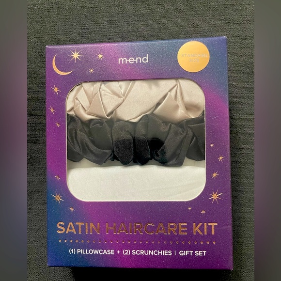 Mend Satin Haircare Kit Pillowcase and Scrunchies Standard Size - New In Box! - Picture 1 of 2
